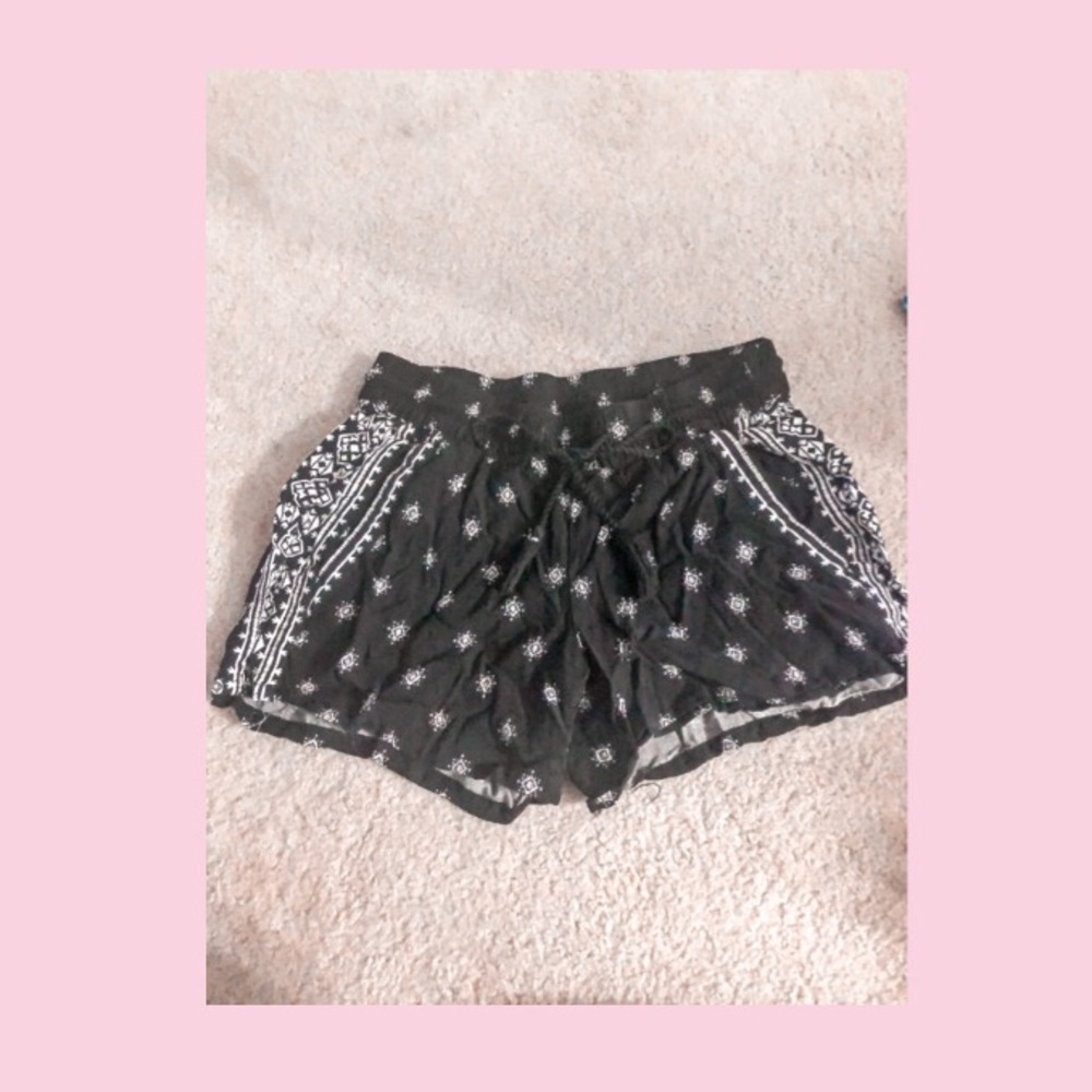 flowey pattern shorts